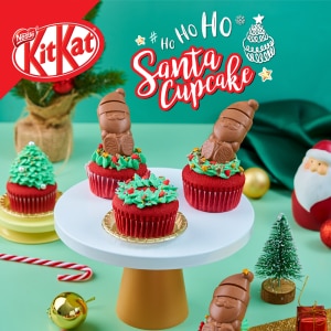 KitKat Santa Cupcake